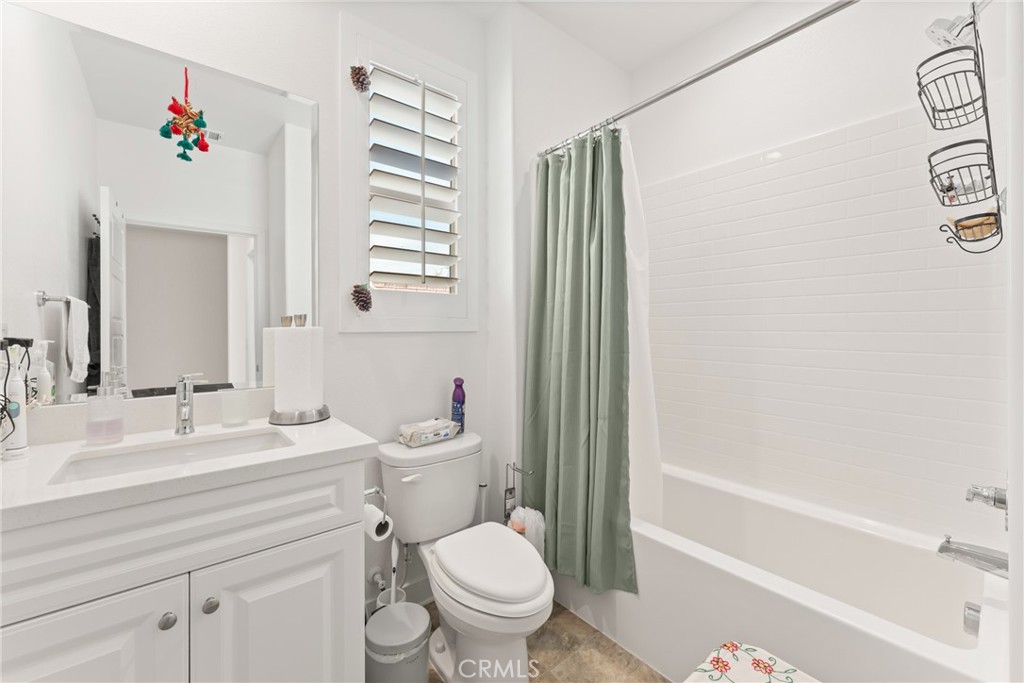 1620 Village Green Property Photo 27