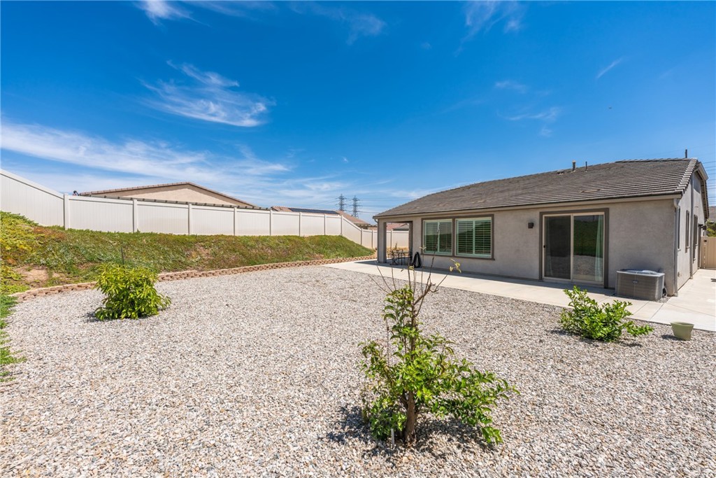 1620 Village Green Property Photo 34