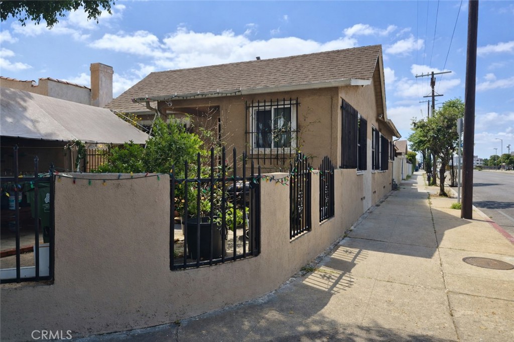 1354 W 84th Street Property Photo 2