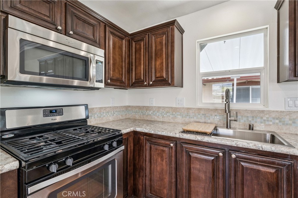 10550 Dunlap Crossing 141 Property Photo 12