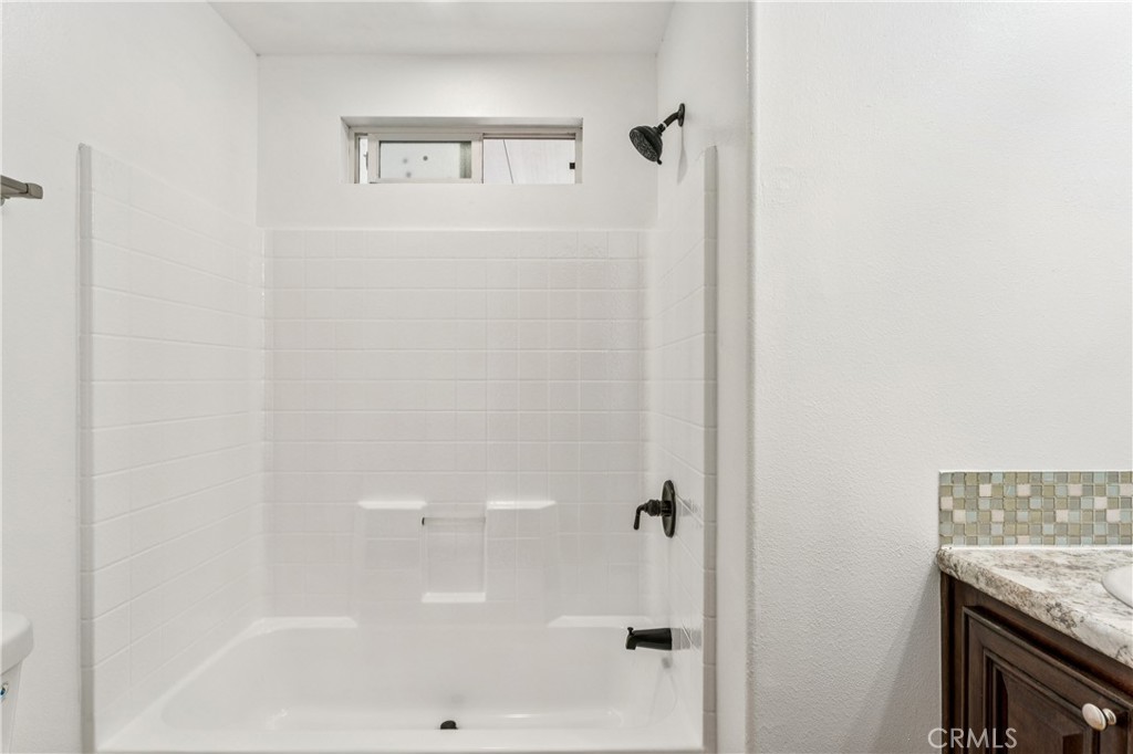 10550 Dunlap Crossing 141 Property Photo 16