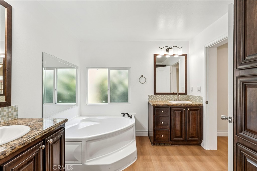 10550 Dunlap Crossing 141 Property Photo 23
