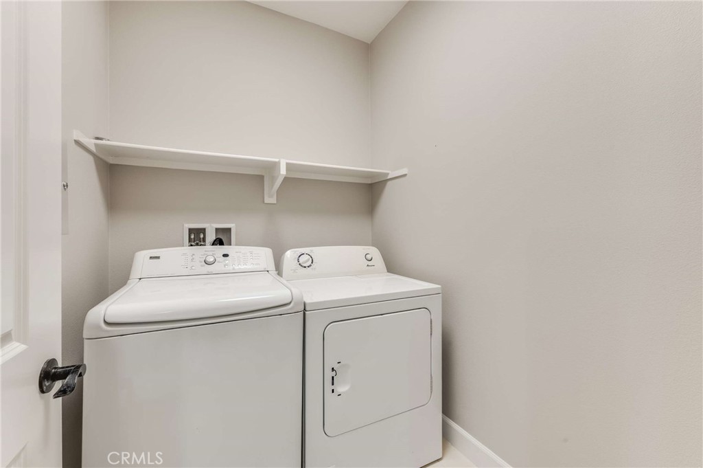 870 E Mountain Way C Property Photo 23