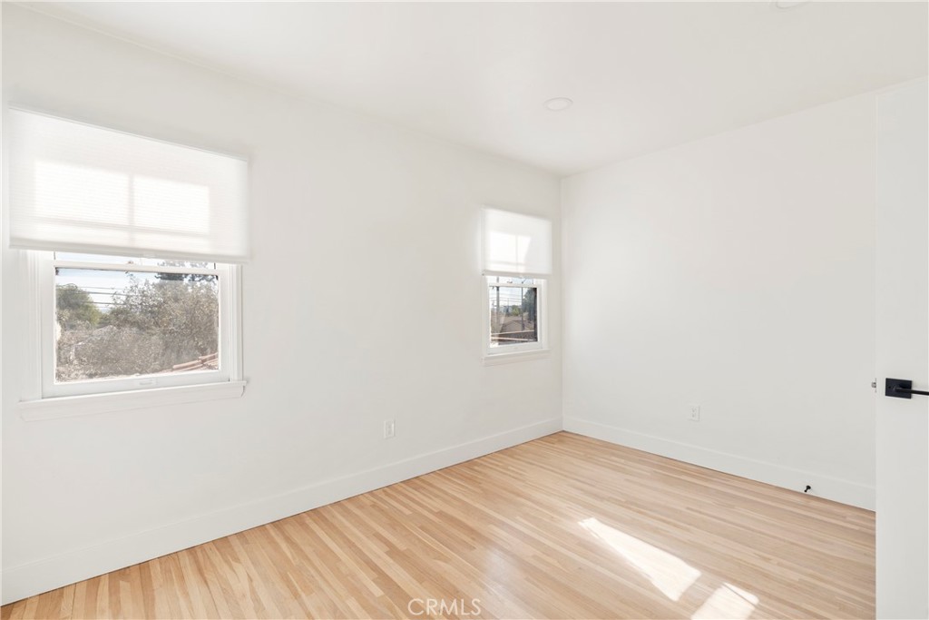 433 W Arrow Property Photo 12