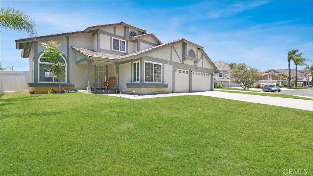 10462 Sagecrest Property Photo 3