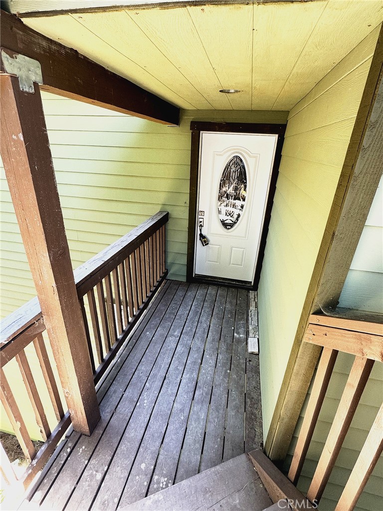 26241 Thunderbird Property Photo 2