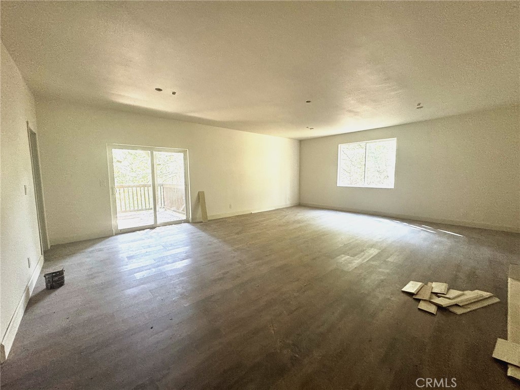 26241 Thunderbird Property Photo 5