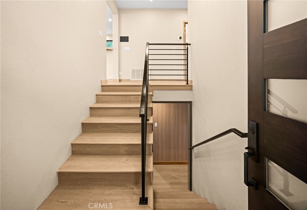325 N Madison Avenue Property Photo 10