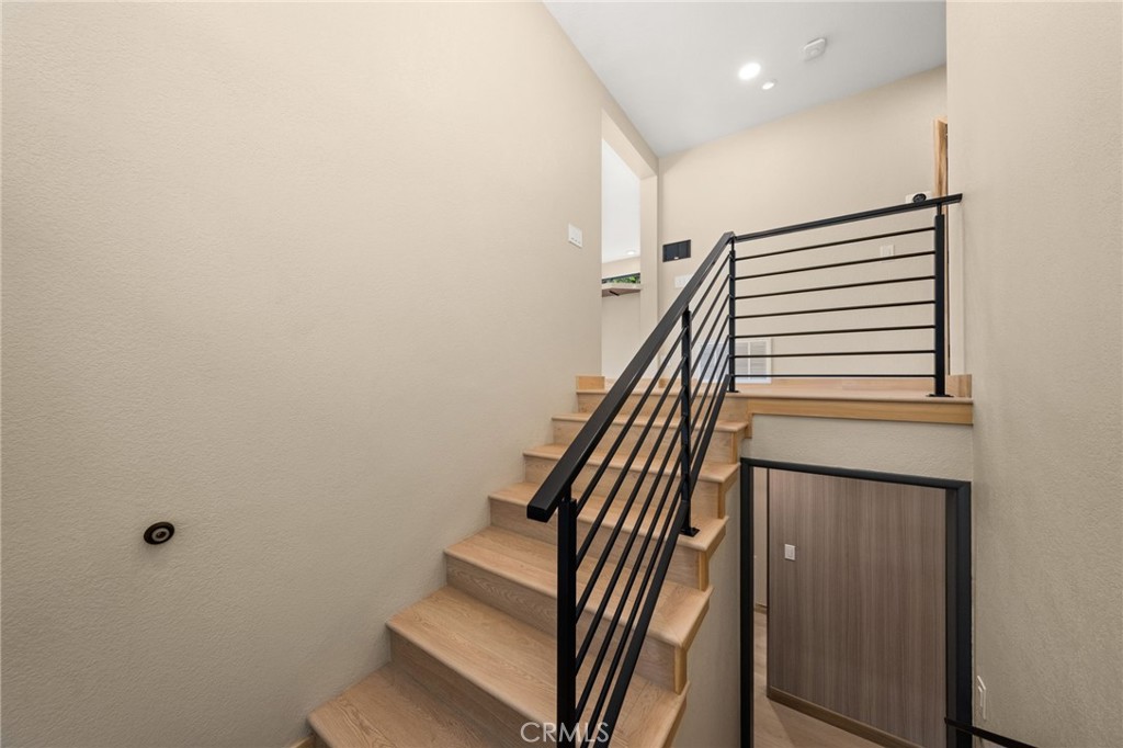 325 N Madison Avenue Property Photo 11