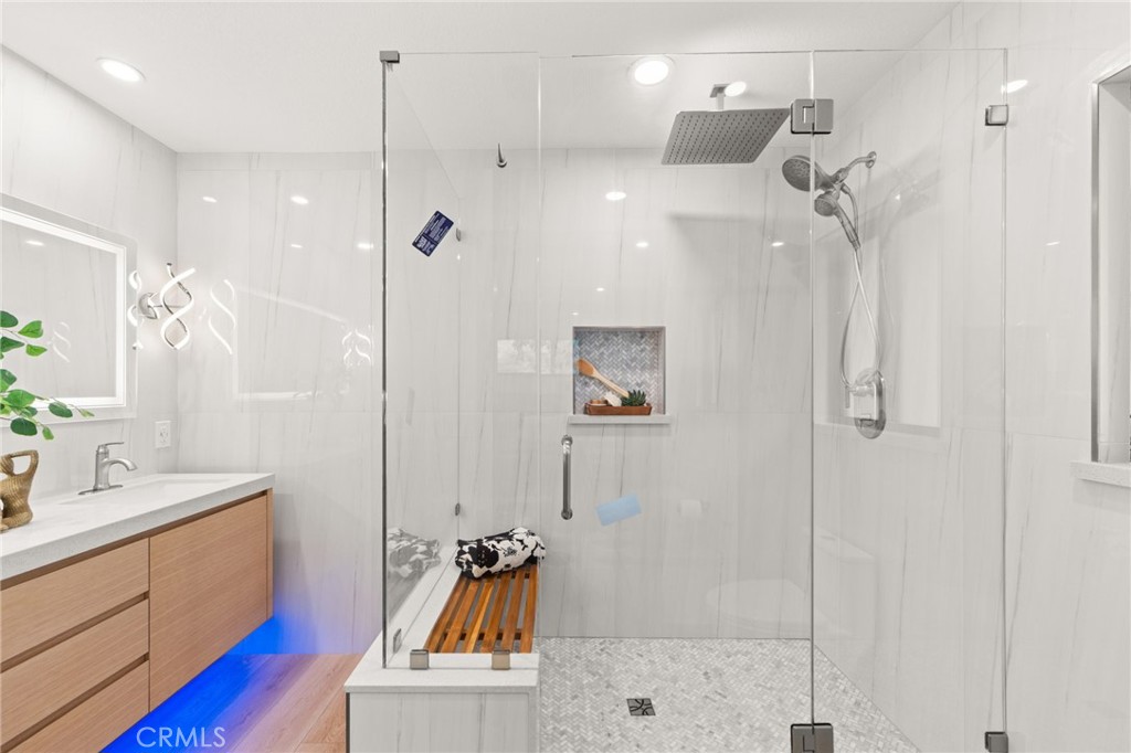 325 N Madison Avenue Property Photo 25