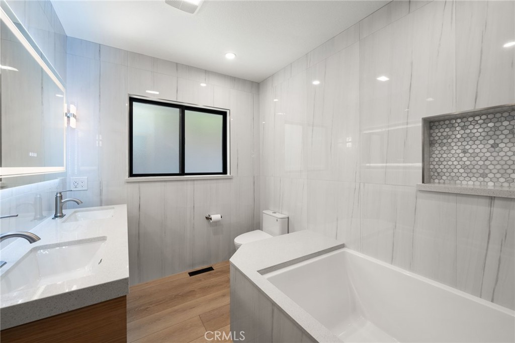 325 N Madison Avenue Property Photo 30