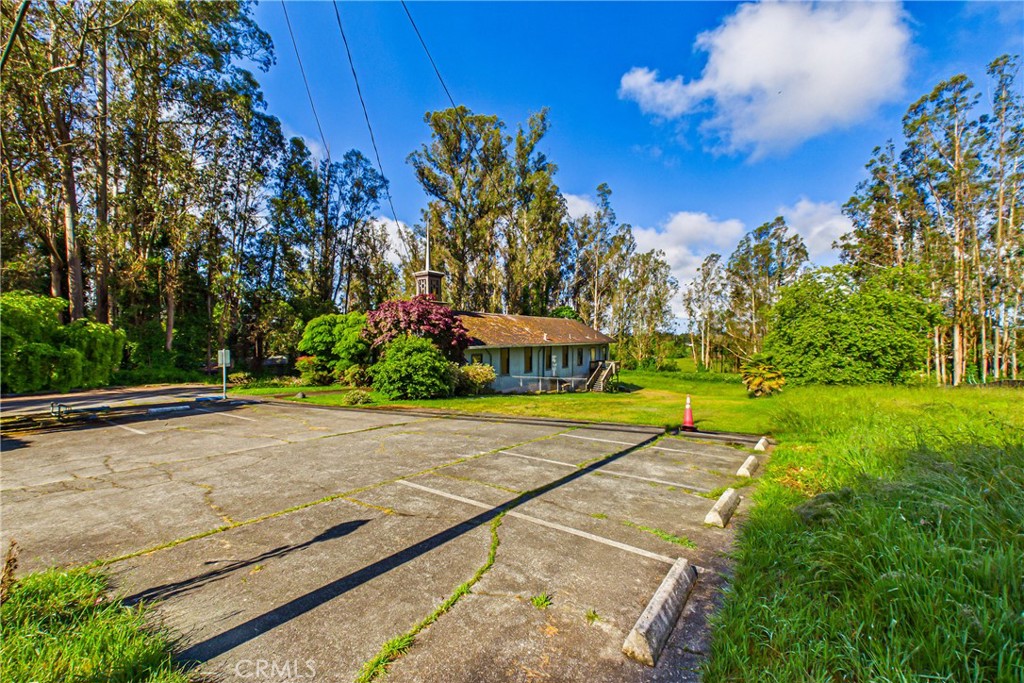 555 Bayside Property Photo 3
