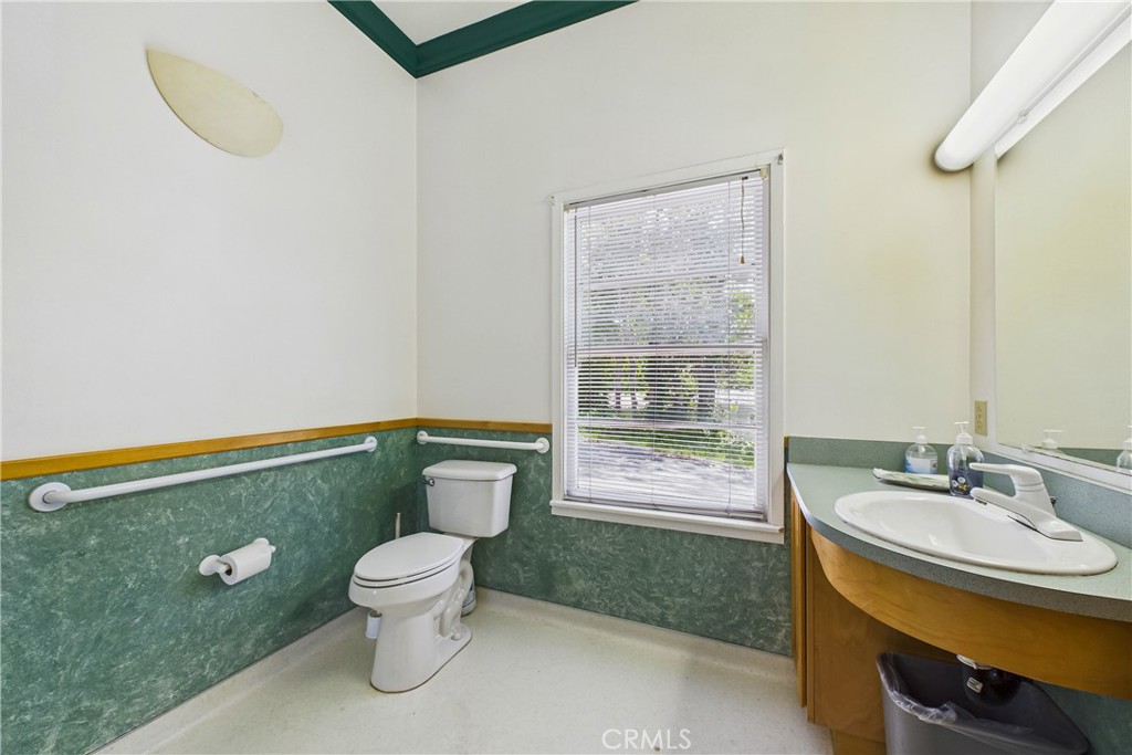 555 Bayside Property Photo 14