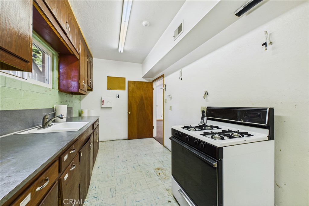 555 Bayside Property Photo 21