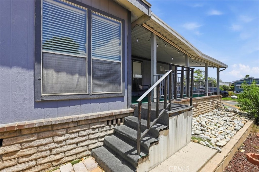 929 E Foothill 198 Property Photo 6