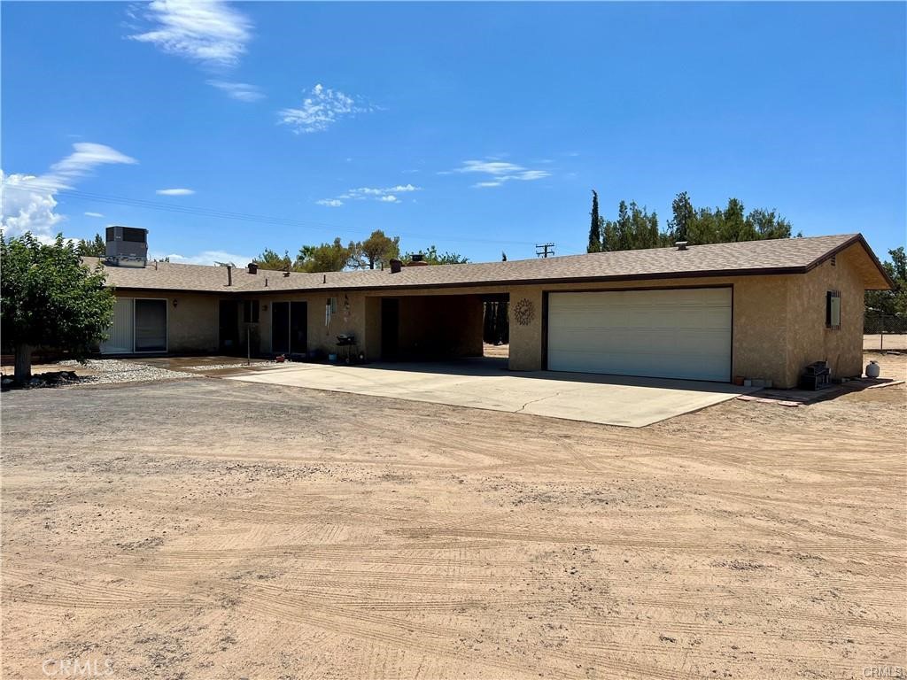 8978 7th Property Photo 4
