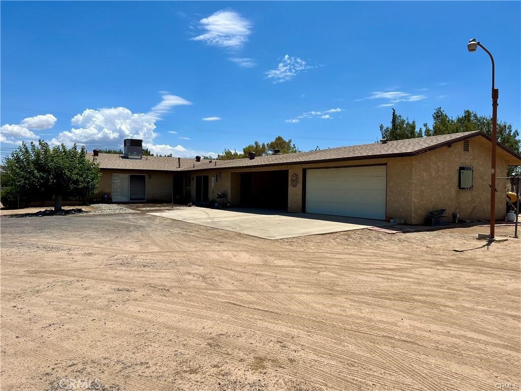 8978 7th Property Photo 5