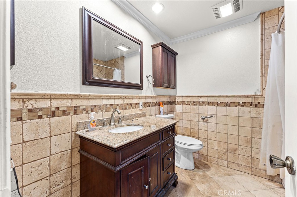 1130 E Alosta B102 Property Photo 15