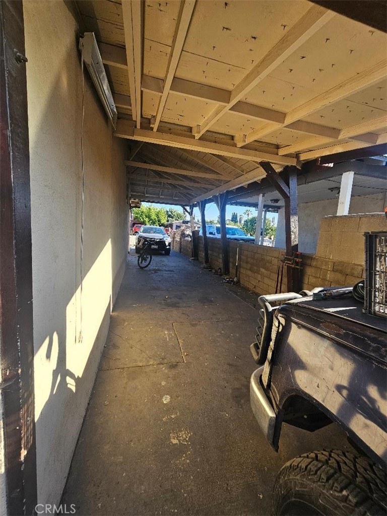 1008 W 14th Street Property Photo 3