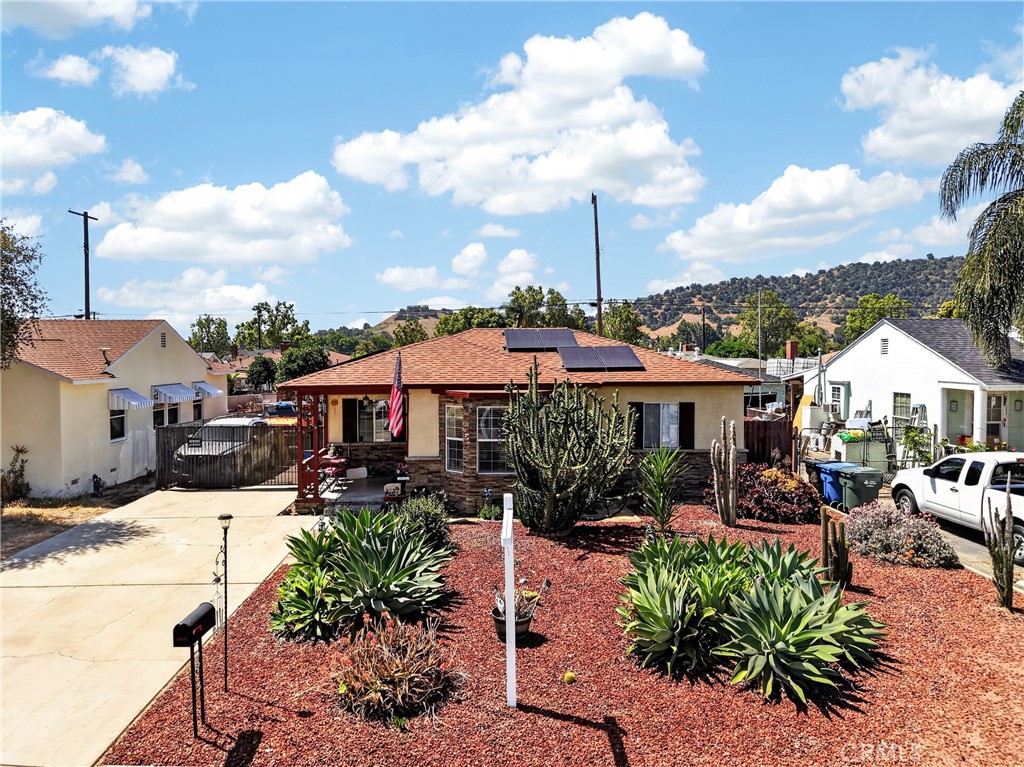 1642 Vejar Property Photo 1