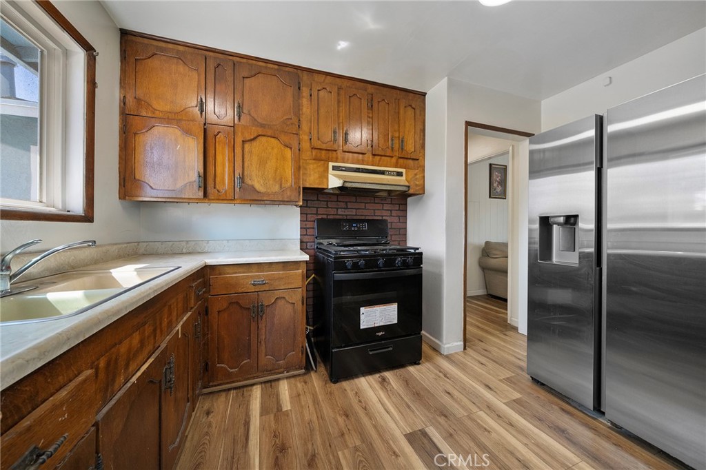 543 N Angeleno Avenue Property Photo 9