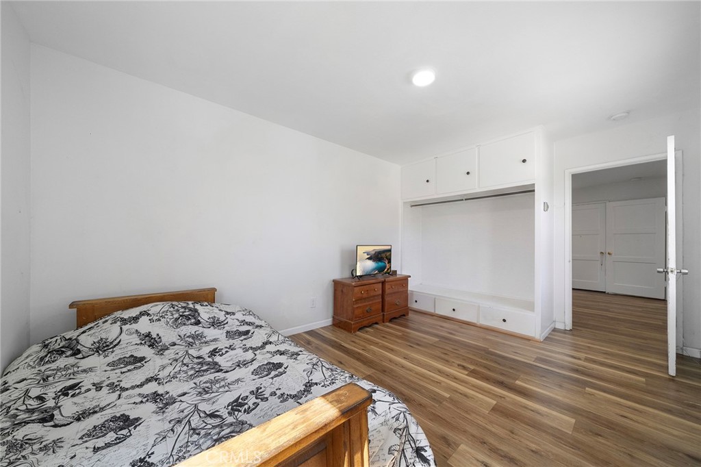 543 N Angeleno Avenue Property Photo 16
