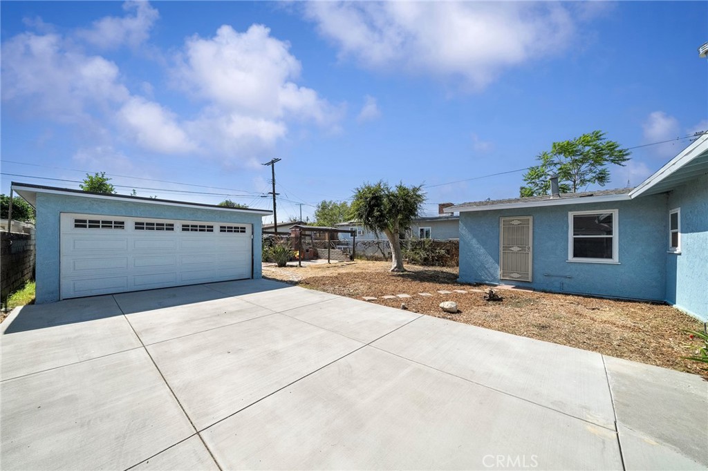 543 N Angeleno Avenue Property Photo 20