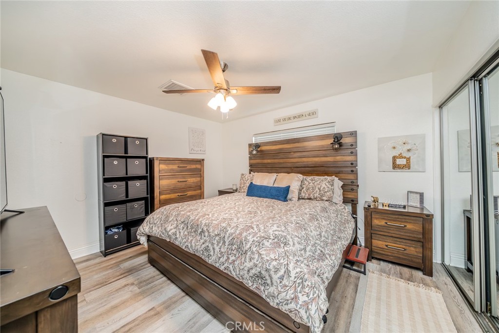 5312 N Mountain View Property Photo 32