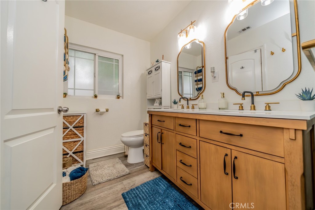 5312 N Mountain View Property Photo 36