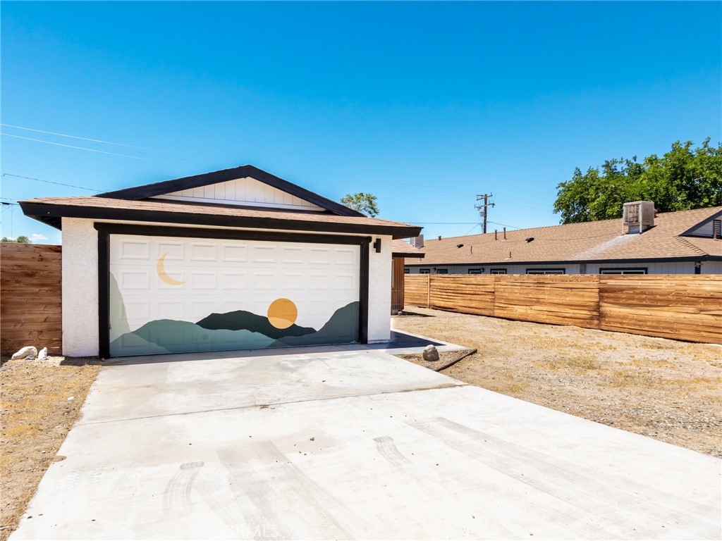 62044 Valley View Property Photo 2