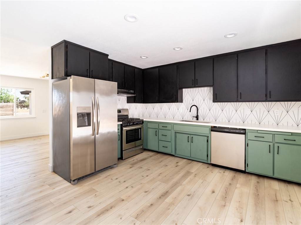 62044 Valley View Property Photo 5