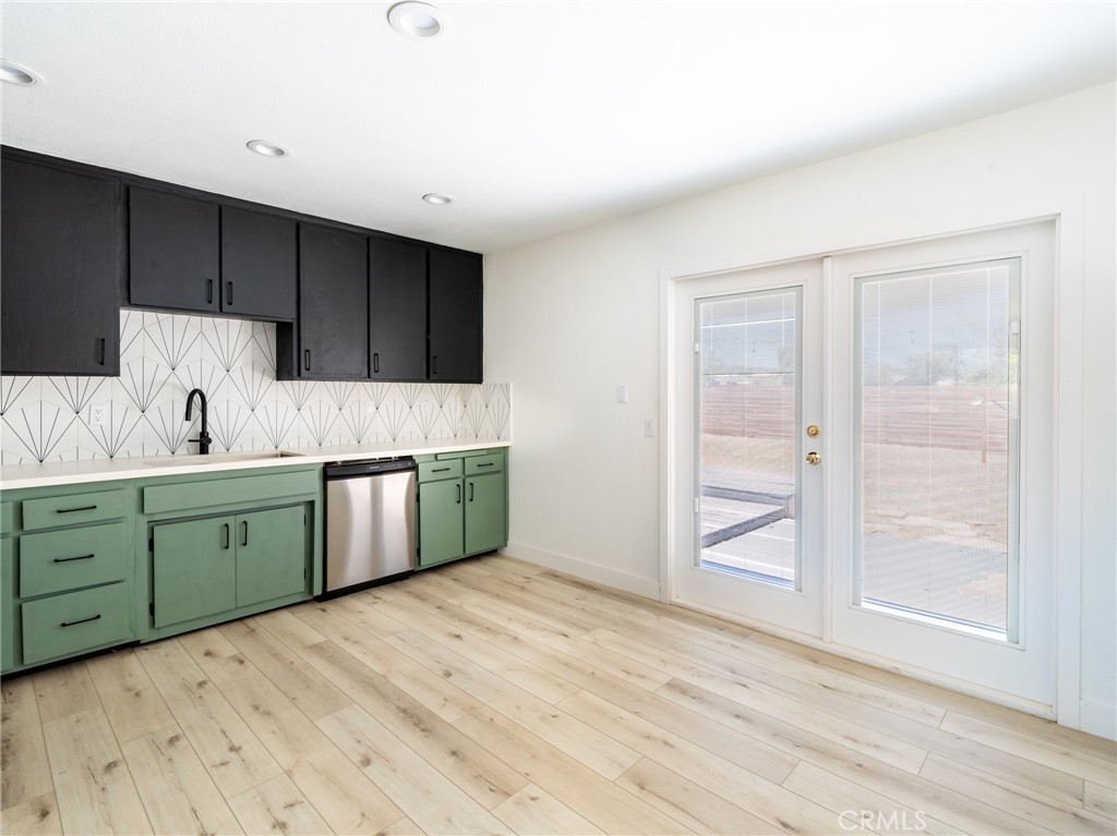 62044 Valley View Property Photo 6