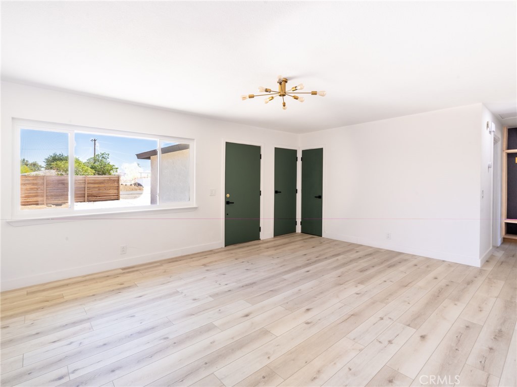 62044 Valley View Property Photo 10