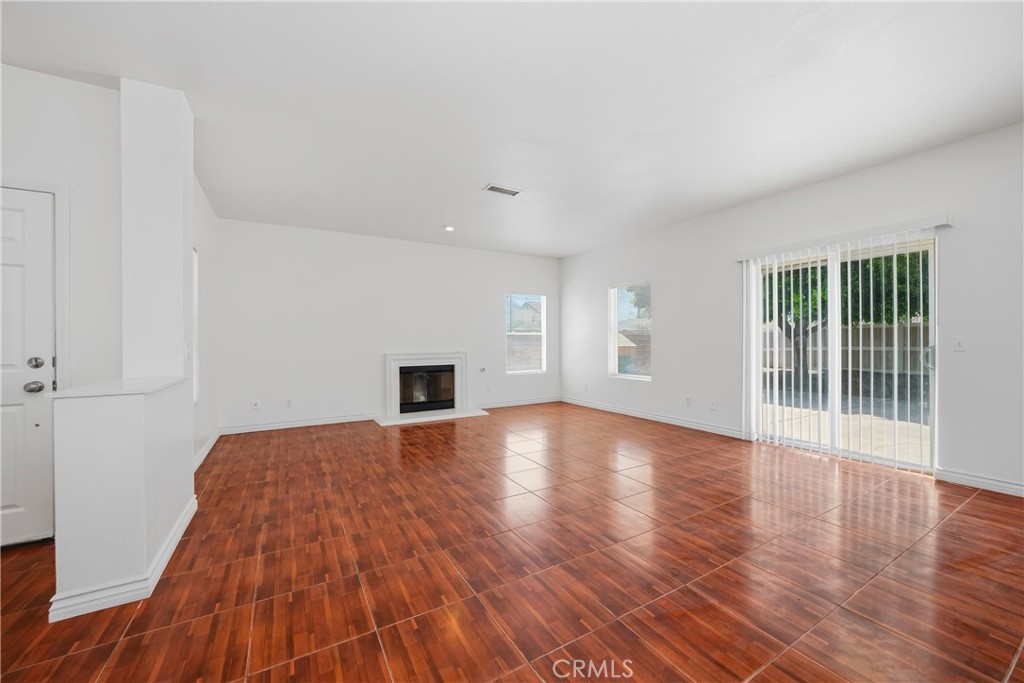 201 E King Property Photo 6