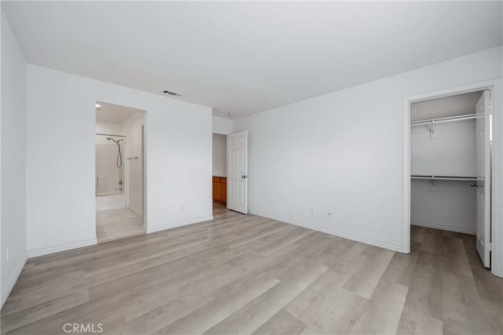 201 E King Property Photo 17
