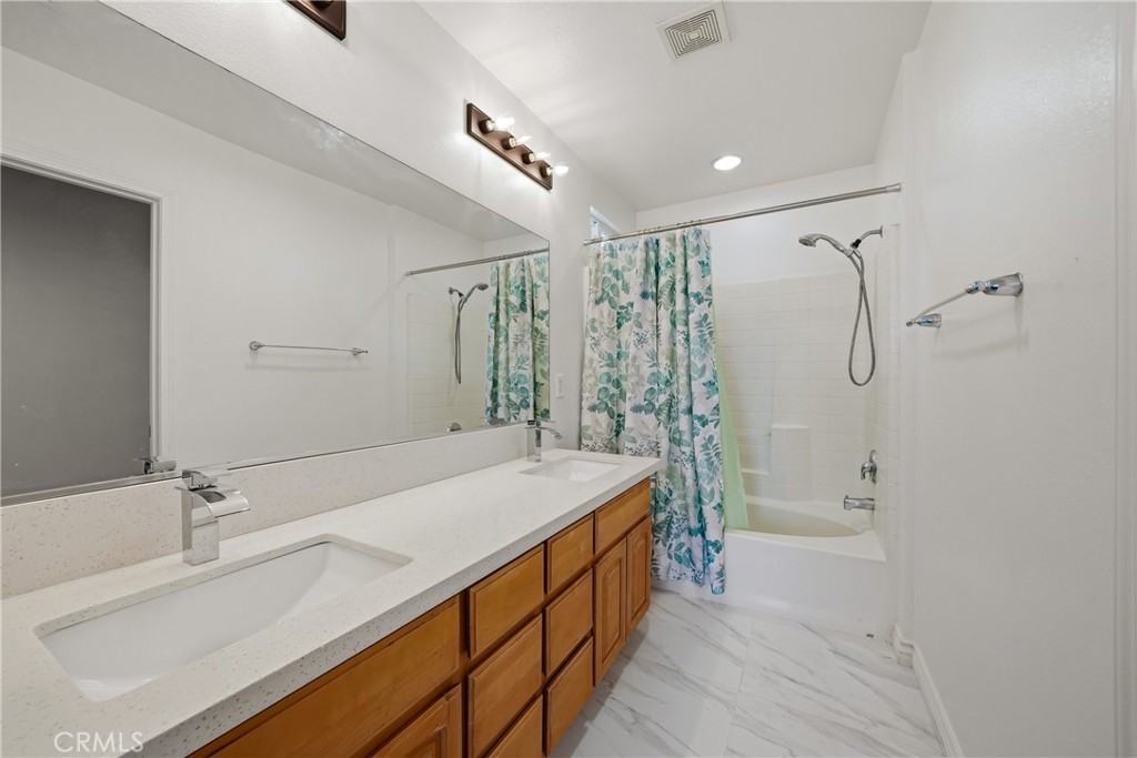 201 E King Property Photo 19