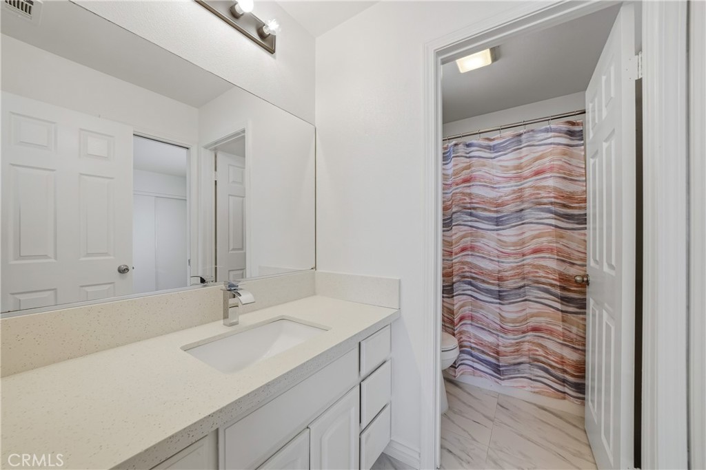 201 E King Property Photo 22