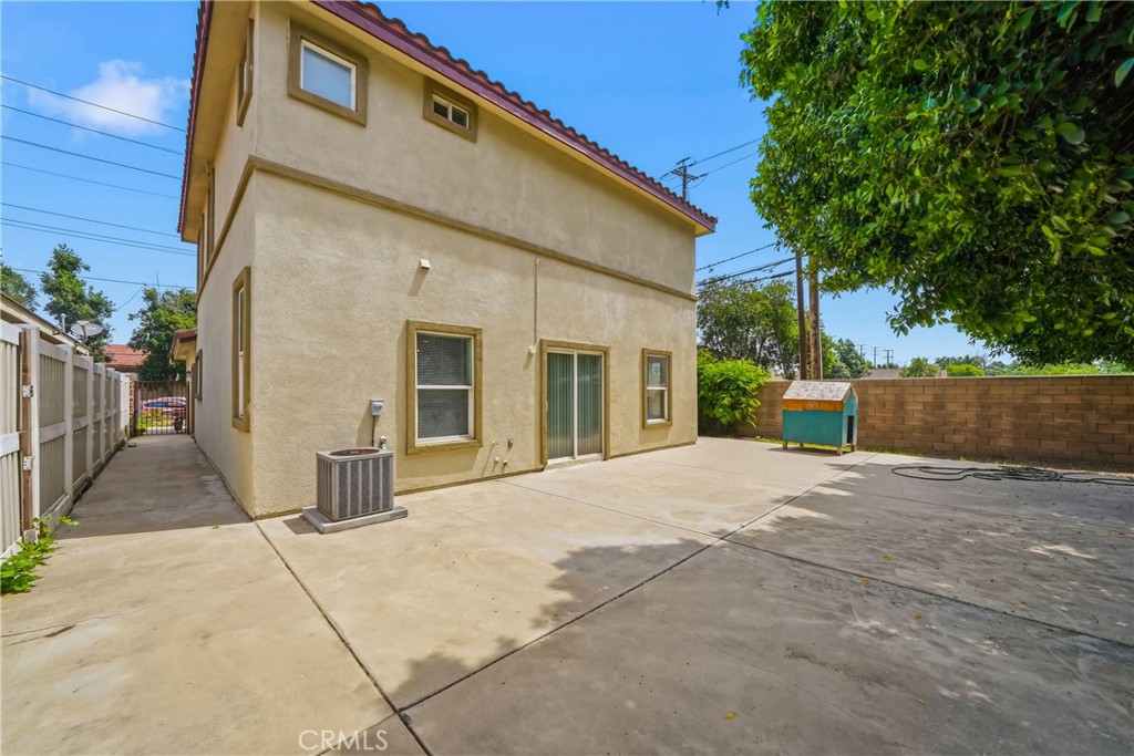 201 E King Property Photo 25