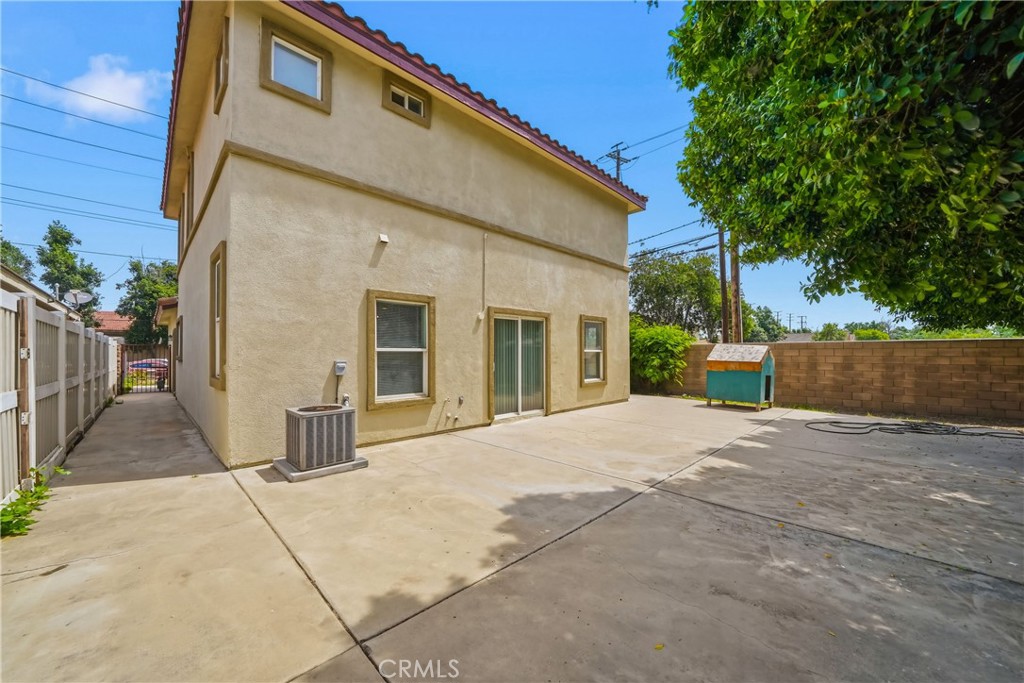 201 E King Property Photo 25