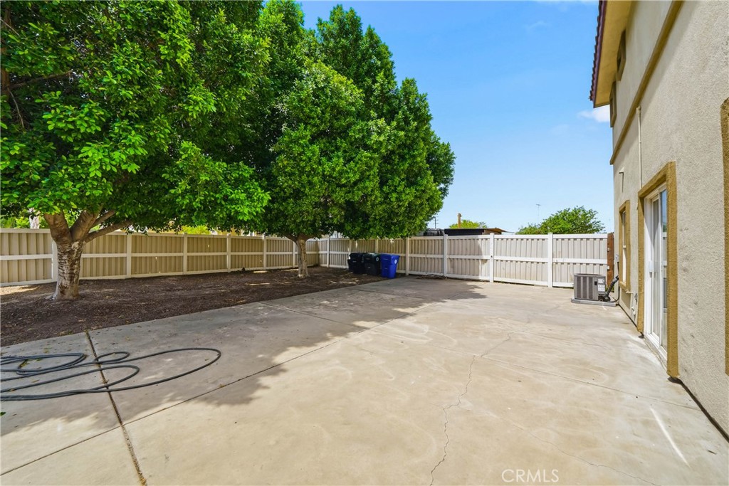 201 E King Property Photo 27