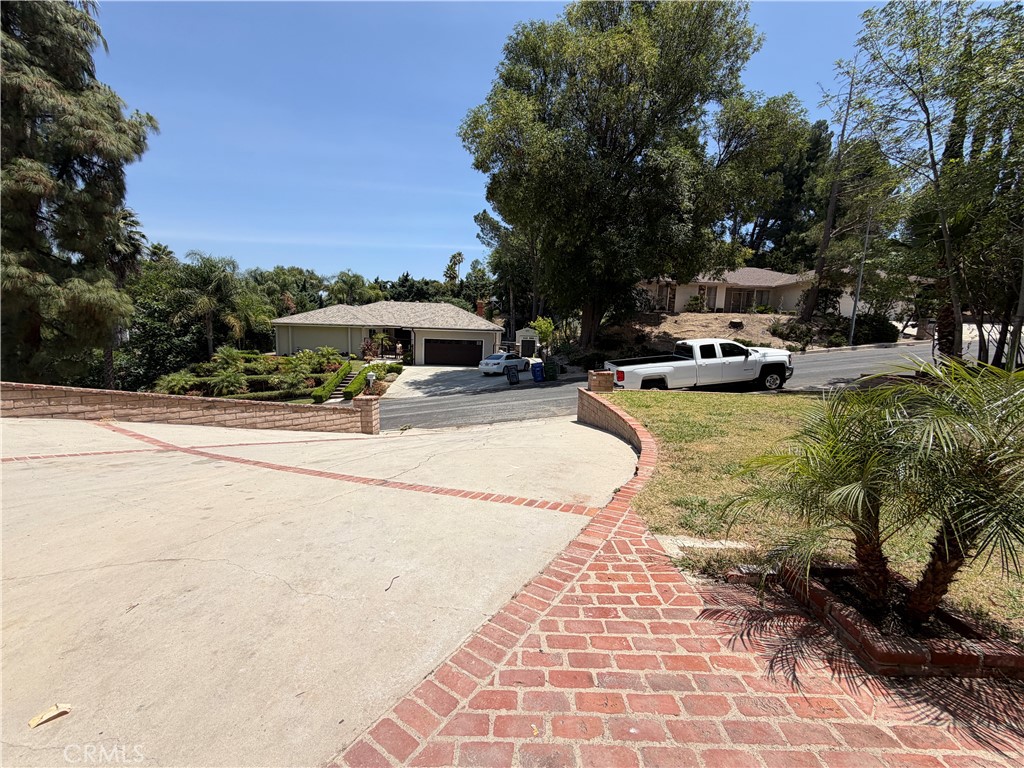 12829 Mclennan Avenue Property Photo 5