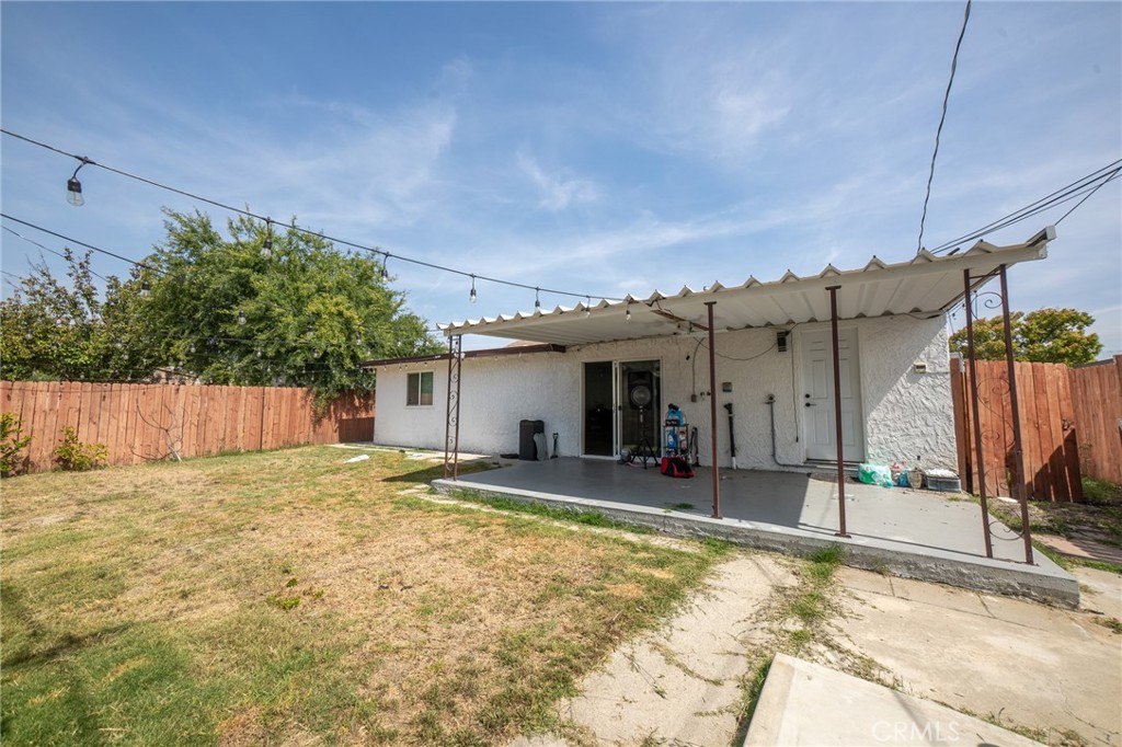 1699 Vine Property Photo 20