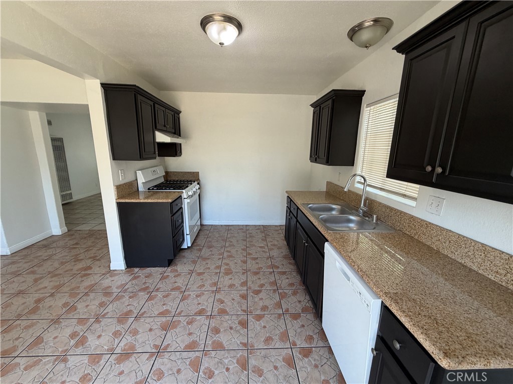 5750 Willard Way Property Photo 11
