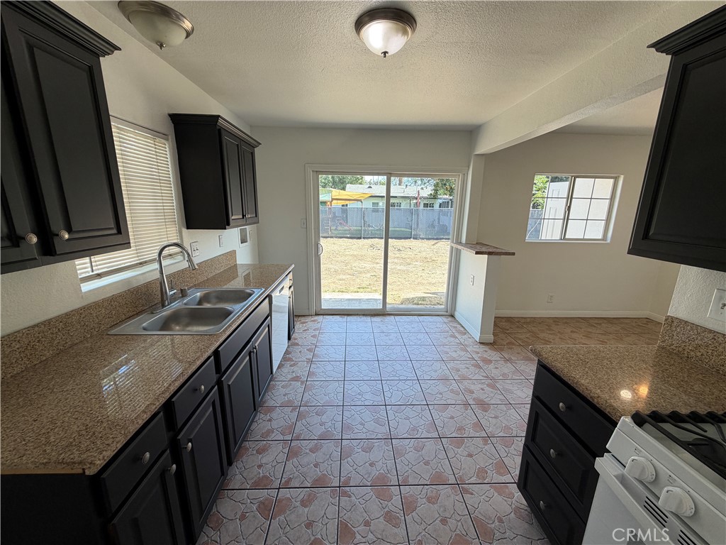 5750 Willard Way Property Photo 12