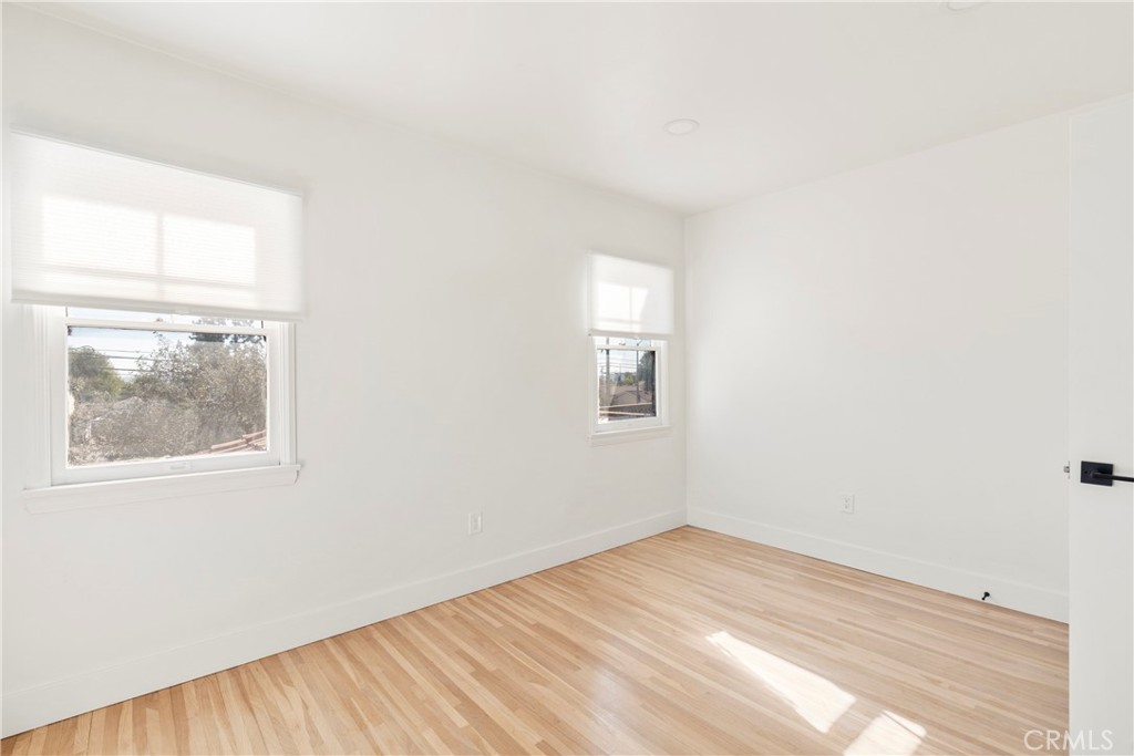 433 W Arrow Property Photo 13