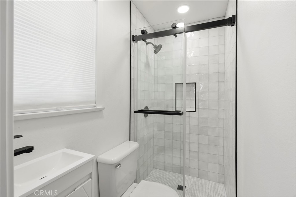 433 W Arrow Property Photo 14