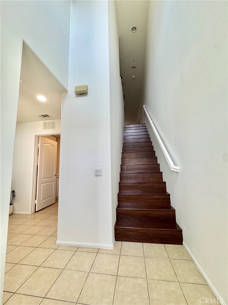 951 N Sunrise Lane B Property Photo 10