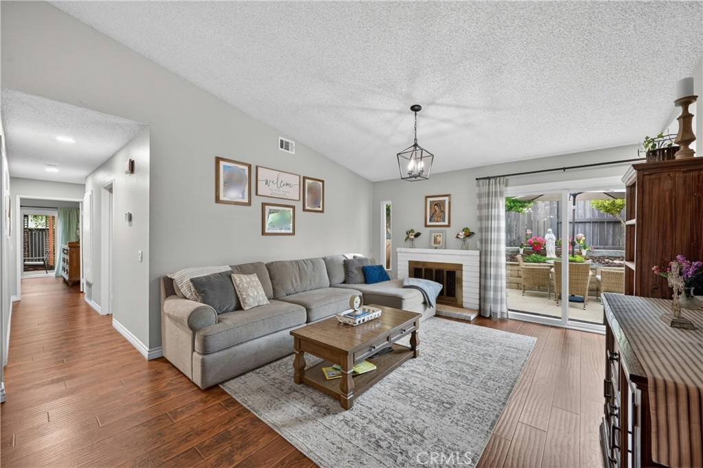 1817 N Solano Property Photo 6