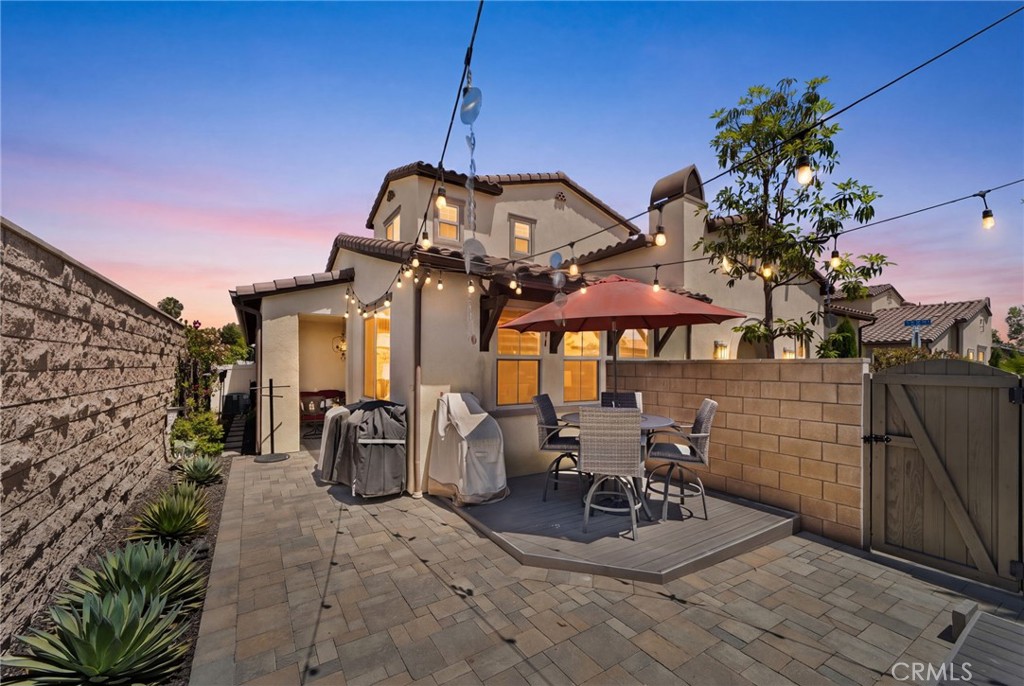 10832 Flora Park Property Photo 2