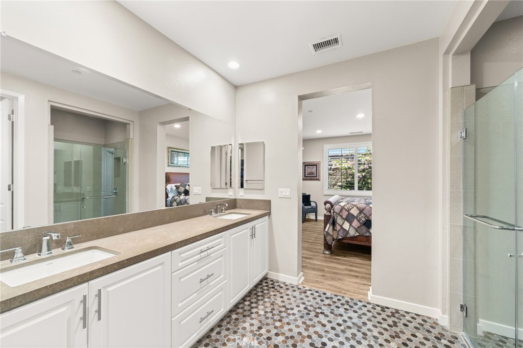 10832 Flora Park Property Photo 17